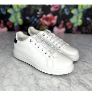 NEW Madden Girl Josiiee Sneakers White Black